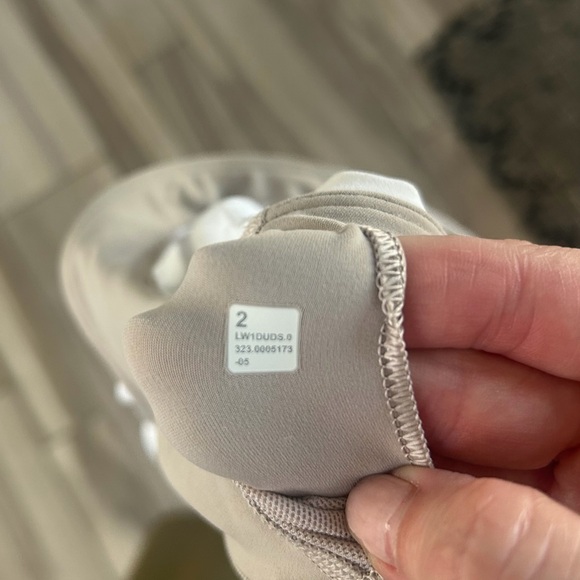 Lululemon align tank - Picture 3 of 3